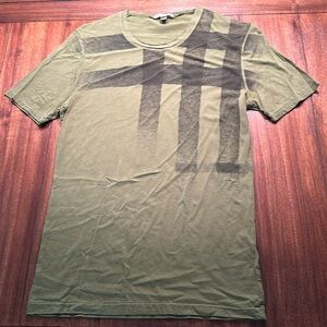 Men’s Burberry tshirt
